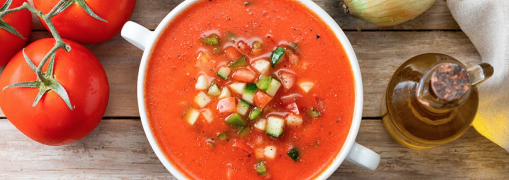 Gazpacho: Historia, Tradición y Frescura en Cada Sopa